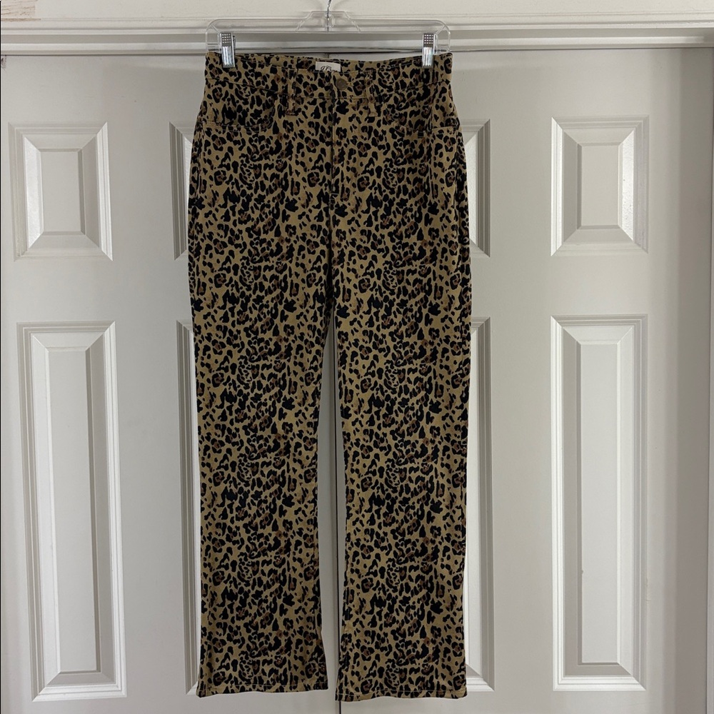 J CREW KICK CROP PANTS. LEOPARD PRINT. SIZE 27.  BARELY WORN! FLATTERING!
